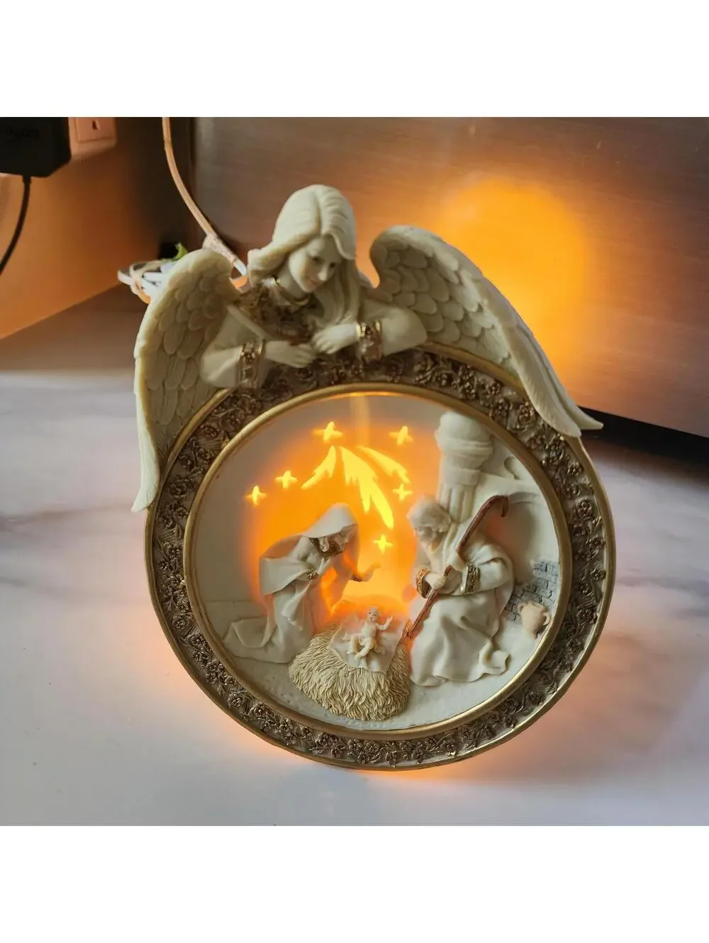 Sarah’s Angels Nativity light up angel holiday christmas flawless